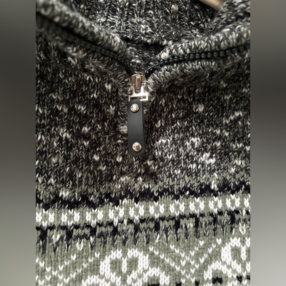 Charcoal and Olive Turtleneck Sweater - Picture 3 of 9